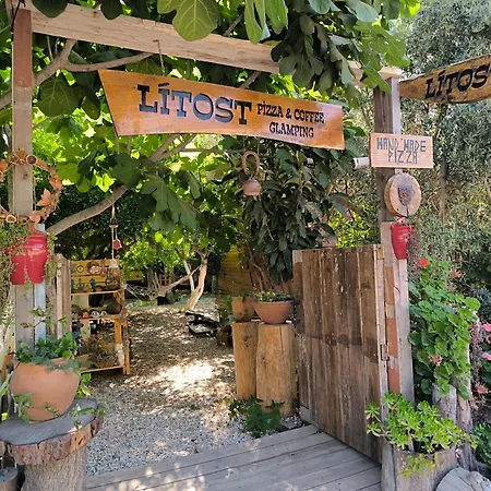 Hotel Litost Cafe